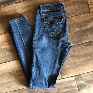 Domaine stretch jeans.